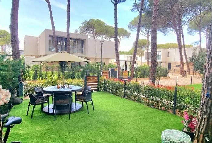 公寓 San Pietro Garden Apartment, Lalez, *