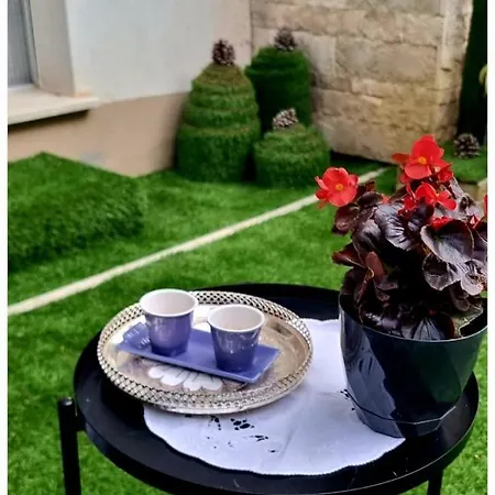 דירה San Pietro Garden Apartment, Lalez,