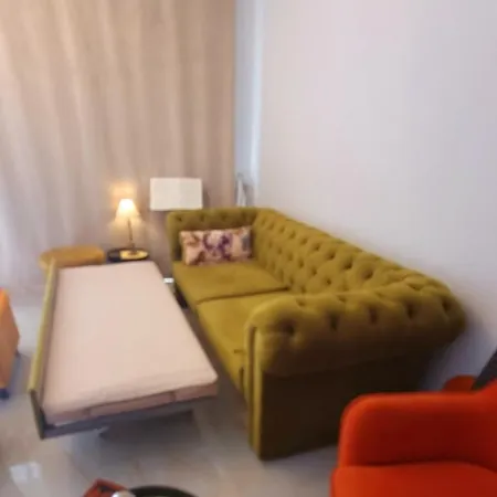 San Pietro Garden Apartment, Lalëz, *