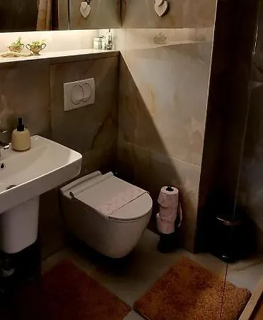 San Pietro Garden Apartment, Lalez, Apartamento *